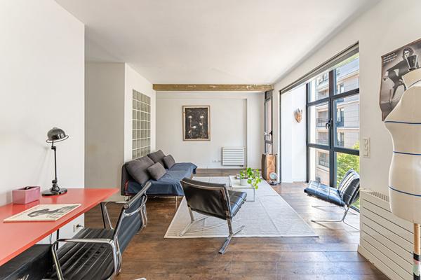 Triplex d’architecte esprit maison avec jardinet verdoyant