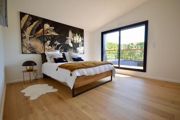 Villa 6 pièce(s) 4 chambre(s) 216 m²