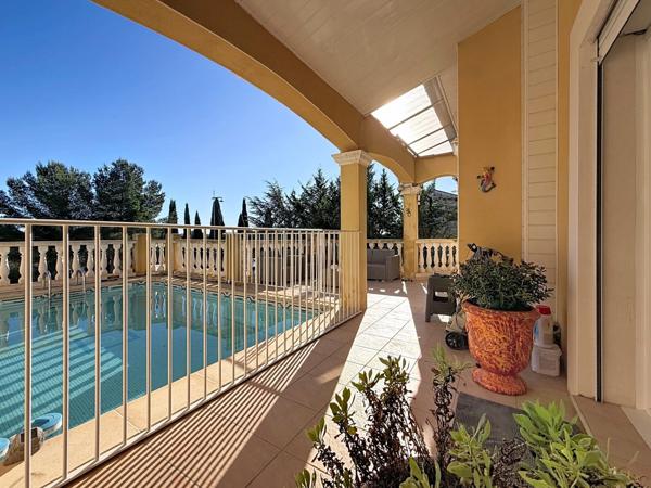 Maison à vendre 7 pièces 166 m2 JUVIGNAC (34) FONTCAUDE - Terrasse / Piscine - Double garage - Sous sol - Terrain clos