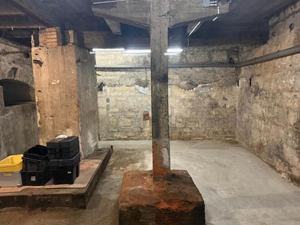 Parking / box Bordeaux 40 m2