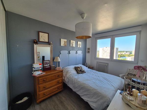 Appartement 3 pièces à vendre à Tours - Vue premium