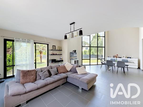 Maison à vendre 6 pièces 200 m² Saint-Ouen-du-Tilleul