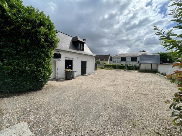 Bureaux à louer à GRAVIGNY 27930