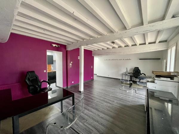 Bureaux à louer à GRAVIGNY 27930