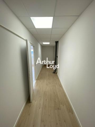 Bureaux à louer 155 m² divisibles dès 65 m² - Fréjus - Zone du Capitou