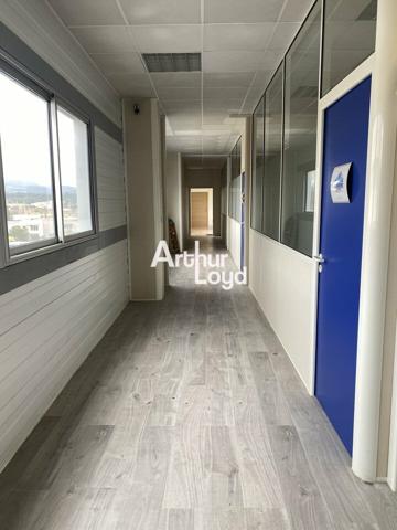 Bureaux à louer 155 m² divisibles dès 65 m² - Fréjus - Zone du Capitou