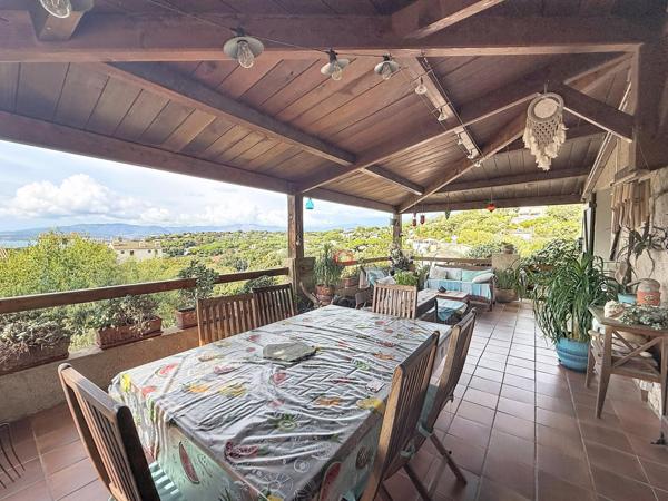 Maison Porticcio au calme et avec vue mer