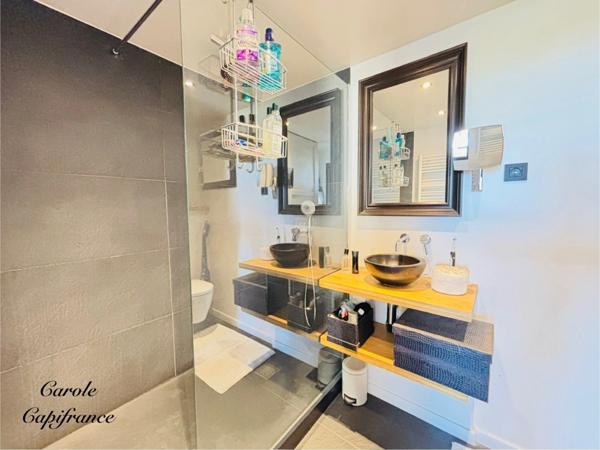 Superbe appartement rénové avec vue mer