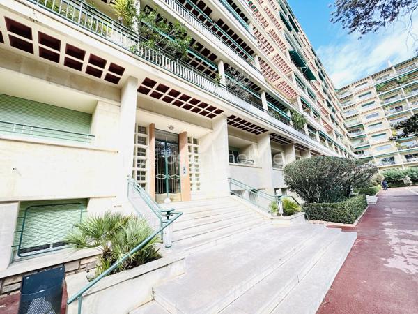 Chambre de service de 11,06 m²