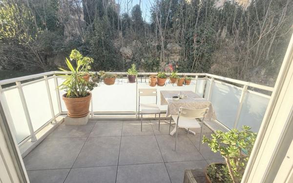 Appartement à vendre    2 pièces • 36 m2 Marseille 11