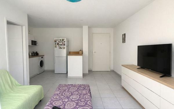 Appartement à vendre    2 pièces • 36 m2 Marseille 11