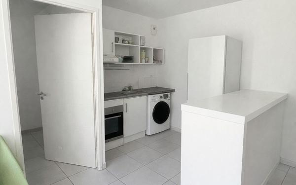 Appartement à vendre    2 pièces • 36 m2 Marseille 11