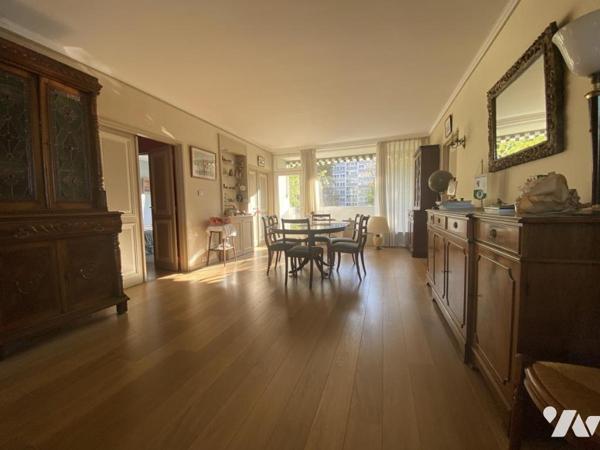 A VENDRE APPARTEMENT T5 AVEC BALCON GARAGE  PARKING ET CAVE