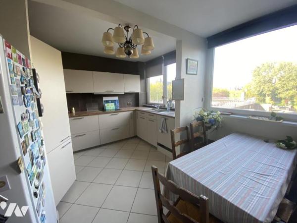 A VENDRE APPARTEMENT T5 AVEC BALCON GARAGE  PARKING ET CAVE