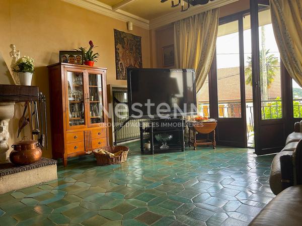 Nestenn Igny - Maison 148 m², 3 chambres - Secteur Place de la Ferme - Jardin - Sous-sol total et véranda - A deux pas des commerces et de l'école Jules Ferry - Proche des lignes de bus, ligne V et RER B Massy-Palaiseau -Plateau de Saclay et Vélizy