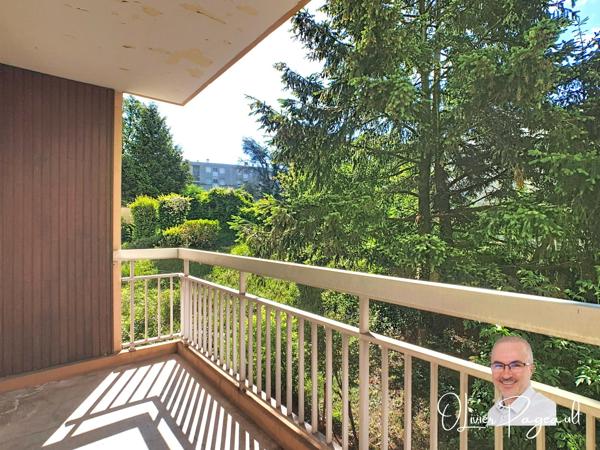 T2 hypercentre, lumineux avec balcon et vue sur jardins