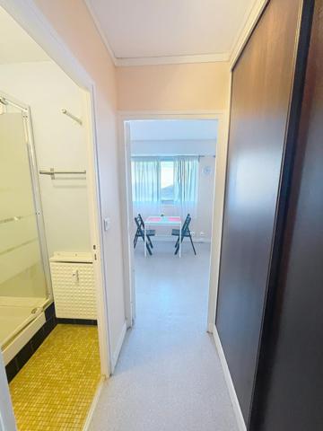 BEAU STUDIO MEUBLE - A 5 MN A PIED DU RER C ET D JUVISY
