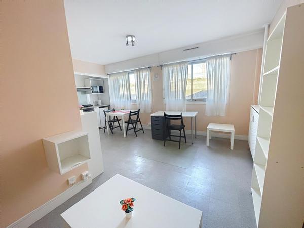 BEAU STUDIO MEUBLE - A 5 MN A PIED DU RER C ET D JUVISY