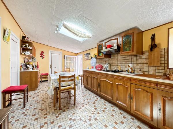 Maison à rénover de 125m² avec garage - Lagord, vendôme