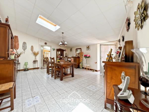 Maison à rénover de 125m² avec garage - Lagord, vendôme