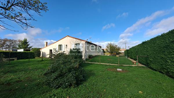 Maison 3 chambres , garage et jardin à Doix les Fontaines