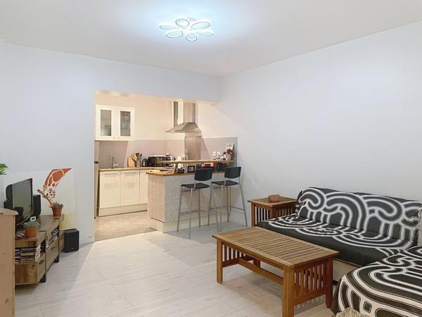 Investisseur! T2 de 39 m² vendu loué à 850 m RER A