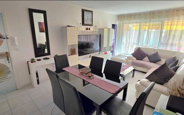 Appartement à vendre    5 pièces • 88 m2 Fréjus