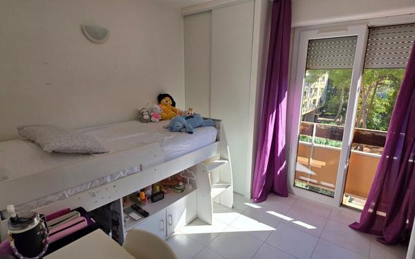 Appartement à vendre    5 pièces • 88 m2 Fréjus