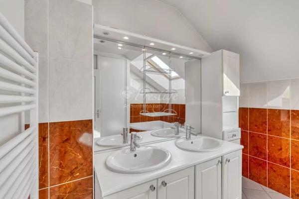 Vente Maison 8 pièces 168 m2 à Brison-Saint-Innocent