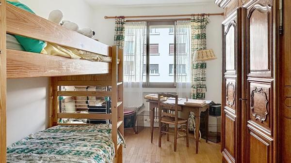 Lyon 6 – Les Belges – T4 de 95 m² avec 3 chambres, 2 balcons + Cave + Parking (en sus)
