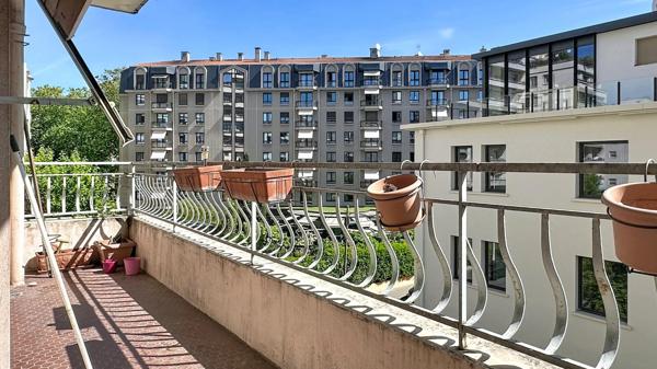 Lyon 6 – Les Belges – T4 de 95 m² avec 3 chambres, 2 balcons + Cave + Parking (en sus)