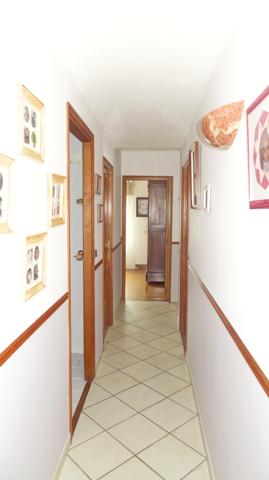 Eymet (24500) Maison de 185 m² sur un terrain de 1h8 avec piscine couverte, garage et étang.