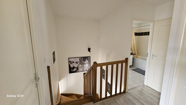 PAVILLON A ETAGE AVEC JARDIN ET GARAGE