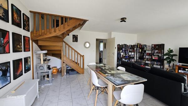 PAVILLON A ETAGE AVEC JARDIN ET GARAGE