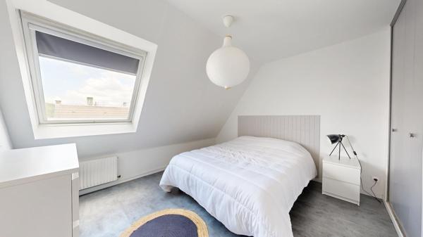 Appartement T4 en duplex avec balcon, parking et ascenseur – Wattrelos, Vieille Place