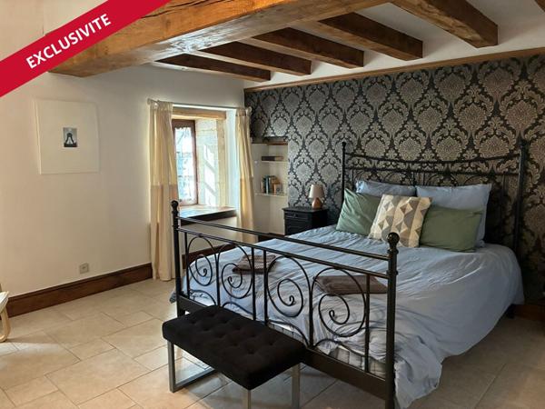 Maison d'Exception à Vendre à Champniers - 295 m² sur Terrain de 4700 m² avec Piscine