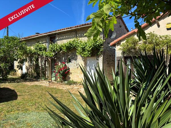 Maison d'Exception à Vendre à Champniers - 295 m² sur Terrain de 4700 m² avec Piscine