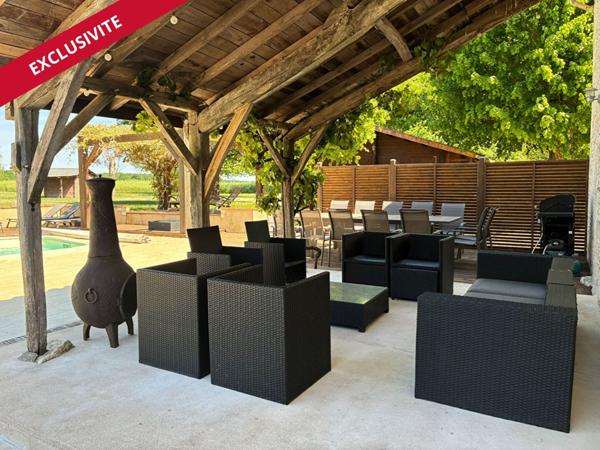 Maison d'Exception à Vendre à Champniers - 295 m² sur Terrain de 4700 m² avec Piscine
