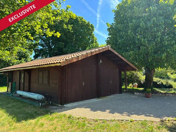 Maison d'Exception à Vendre à Champniers - 295 m² sur Terrain de 4700 m² avec Piscine