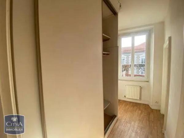 Maison à louer 5 pièces 116.23m² Châteauroux (36000)