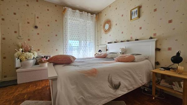 Appartement T4 avec balcon, parking et cave - Bergerac