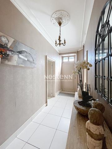 ANGERS La Madeleine / ESA Maison de Maître de 265m² avec ses 6 chambres -garage double et Jardinprès de La Madeleine !