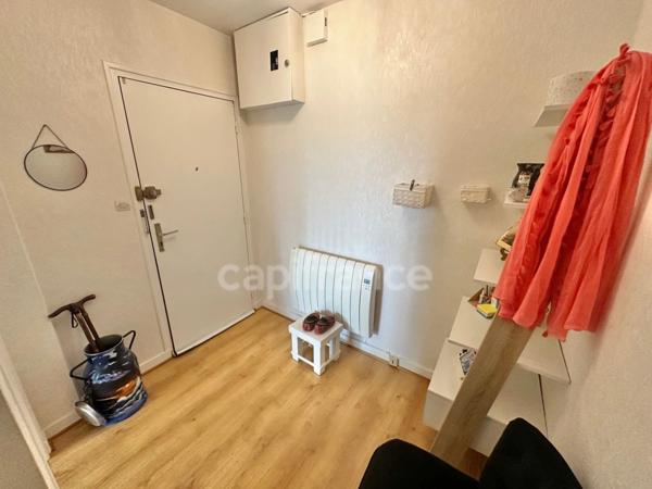 EXCLUSIVITÉ - Dpt Finistère (29), à vendre appartement T3 CARHAIX-PLOUGUER DPE C