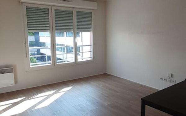 Appartement à louer    2 pièces • 45,80 m2 Issy-les-Moulineaux