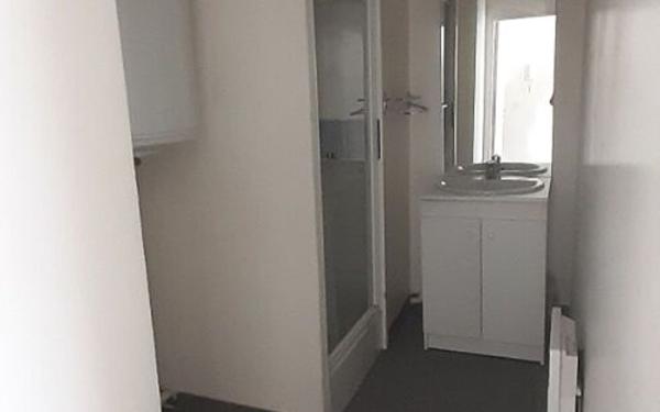 Appartement à louer    2 pièces • 45,80 m2 Issy-les-Moulineaux