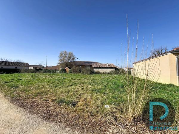 PERREX - TERRAIN A BATIR 783 M²