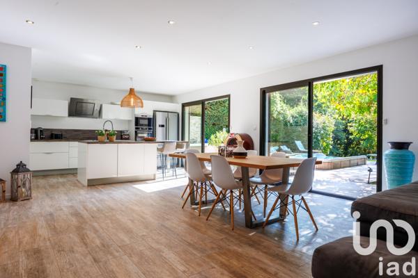 Maison à vendre 5 pièces 138 m² Saint-Zacharie