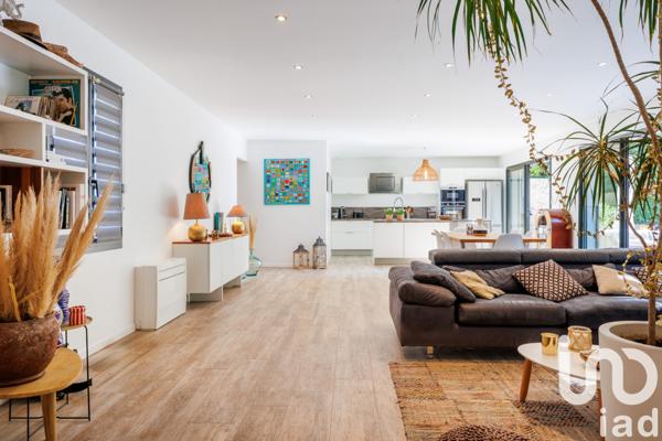 Maison à vendre 5 pièces 138 m² Saint-Zacharie