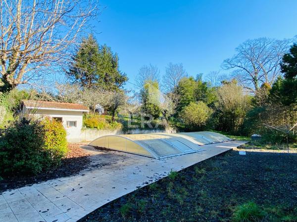 Élégante Maison de Maître à Peyrehorade - Un Écrin de Charme et de Sérénité