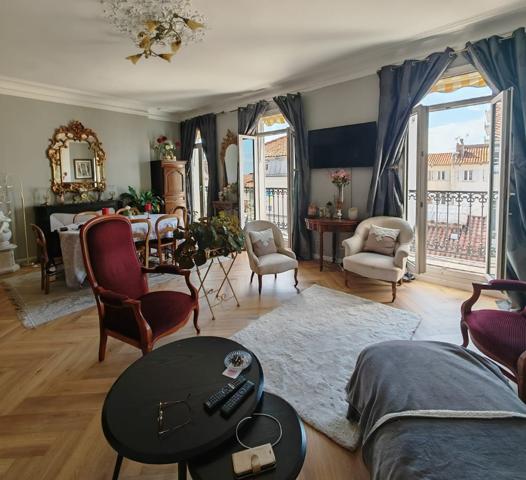 Magnifique Appartement haussmannien 110 m² + Loge indpt 33m²